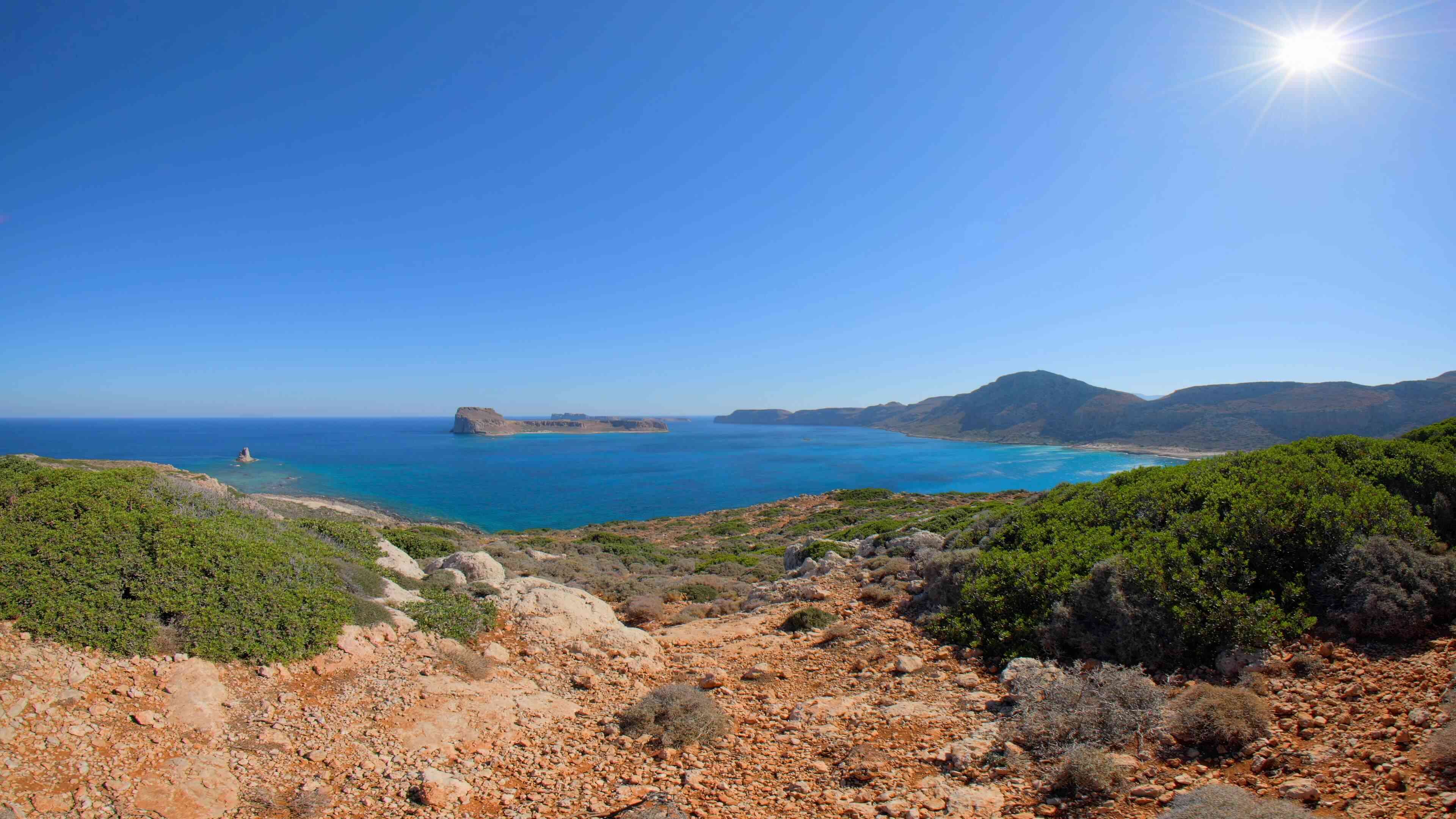Blue Lagoon Cliff Walk